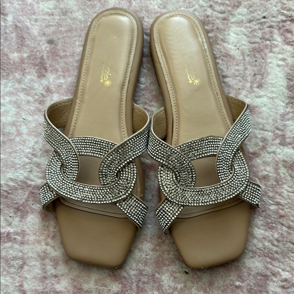 💚Tan Rhinestone Slides Elegant Beige and Silver Women's Sandals 6.5